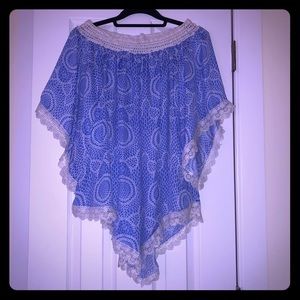 Women’s- top. Can also be used for a swim coverup